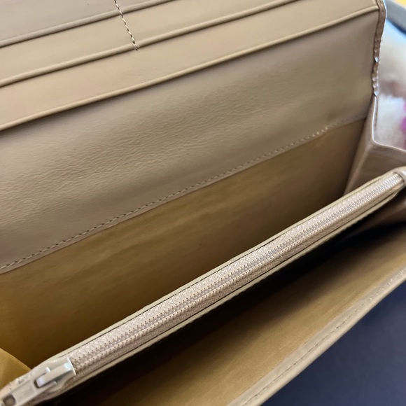 Vivianne Westwood wallet and watch - Picture 7 of 15